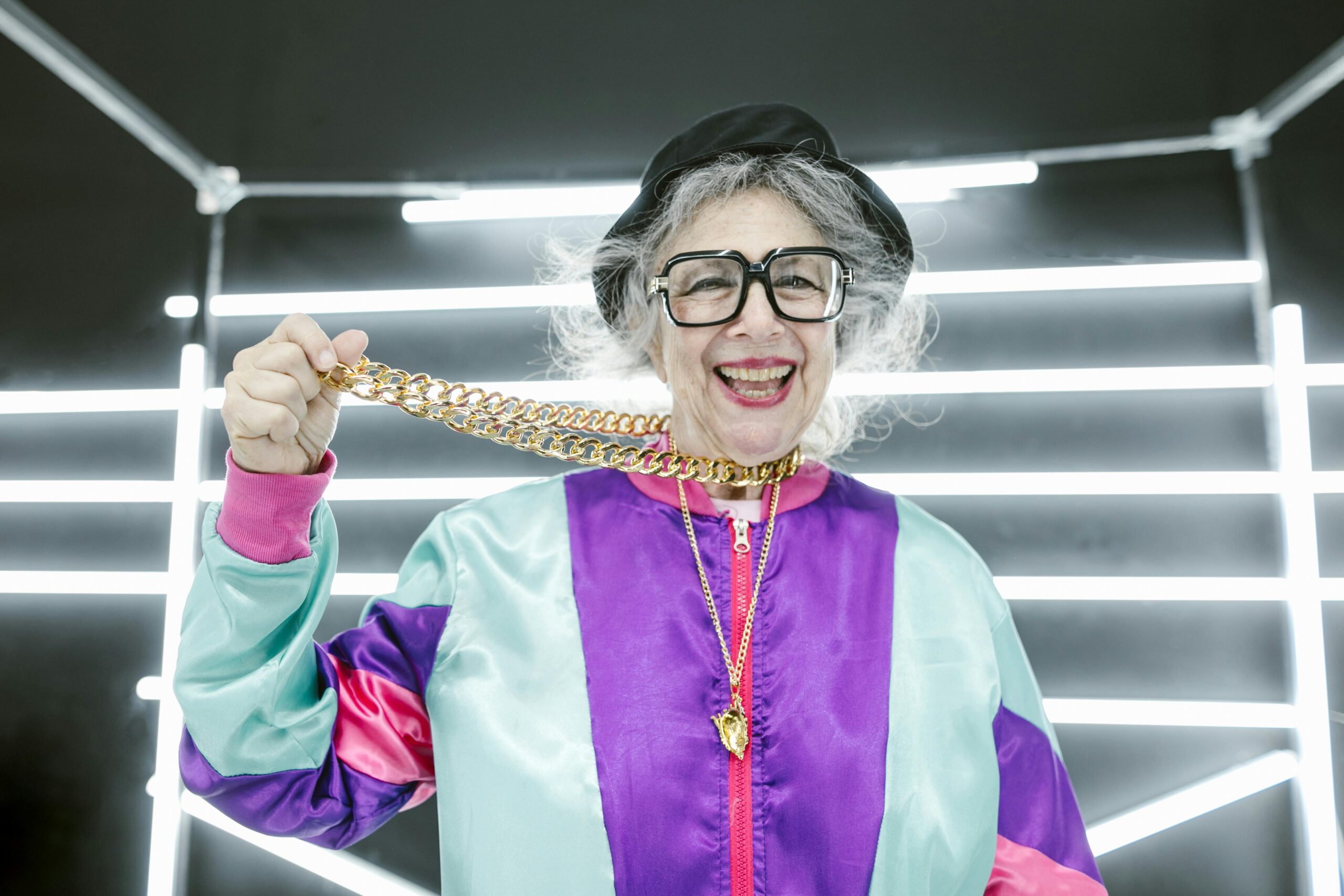 SexCoachOnline ofrece un abordaje compasivo y profesional para mujeres que atraviesan la menopausia y el climaterio. Lejos de presentar esta etapa como un “final” de la sexualidad, el coaching sexual propone verla como una oportunidad para reconectar con una parte nueva y transformada de ti misma.